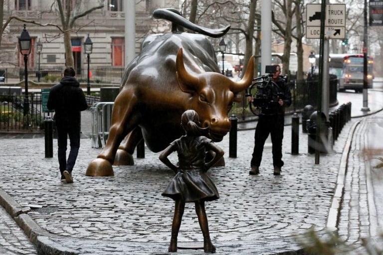 bull and little girl statue - Truck Route Loc