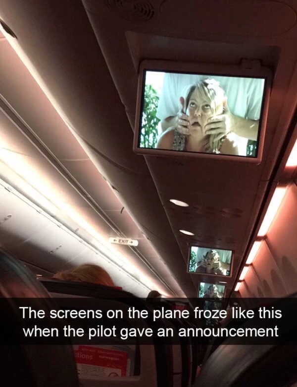 meme stream - plane funny - The screens on the plane froze this when the pilot gave an announcement