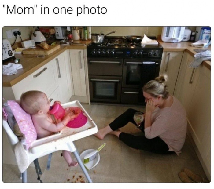 memes - room - "Mom" in one photo