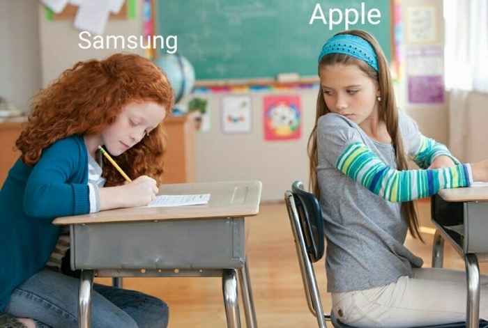 Funny meme about Apple copying Samsung