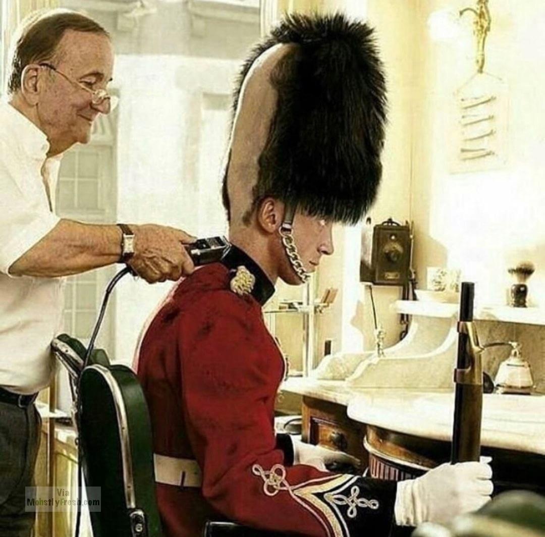 memes - queens guard haircut