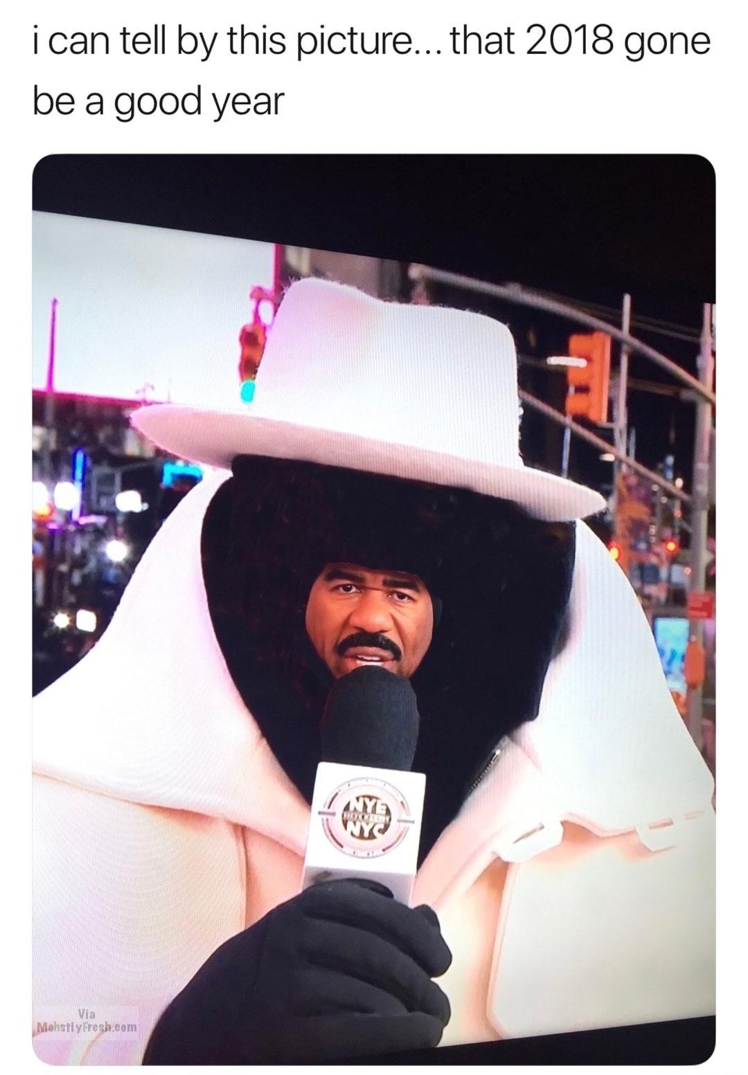 steve harvey new year outfit - i can tell by this picture... that 2018 gone be a good year MohstlyFresh.com