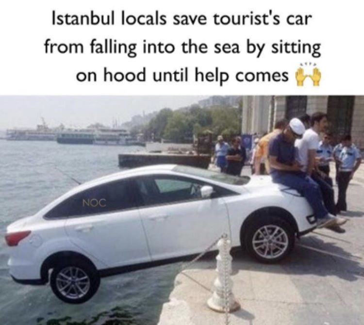 Istanbul locals save tourist's car from falling into the sea by sitting on hood until help comes Noc