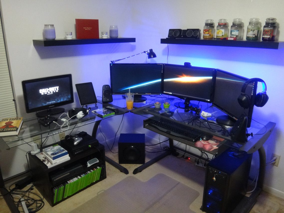 gaming setup floating shelves - An Brom Sv