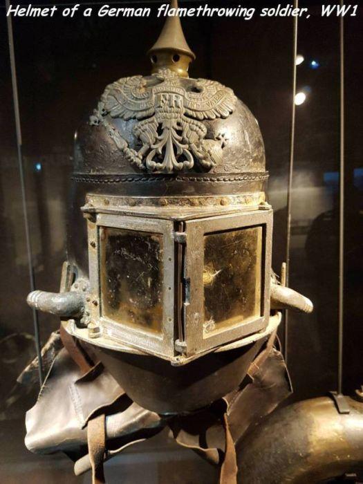 flammenwerfer helm - Helmet of a German flamethrowing soldier, WW1