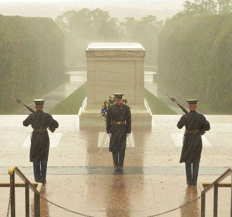 arlington national cemetery tomb of the unknown soldier hurricane sandy