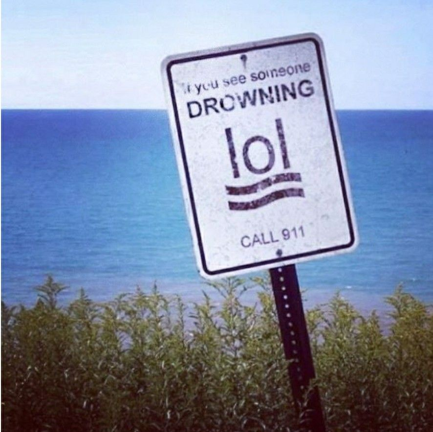 funny sign fails - you see someone Drowning lol Call 911