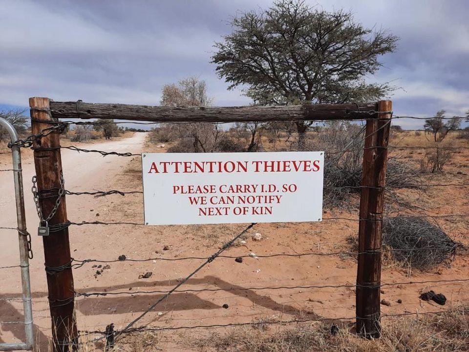 funny memes and pics - funny south africa - Attention Thieves Please Carry I.D. So We Can Notify Next Of Kin