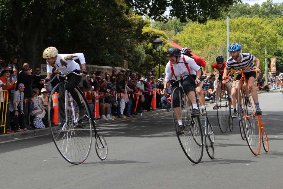 cool pics and memes - penny farthing racing