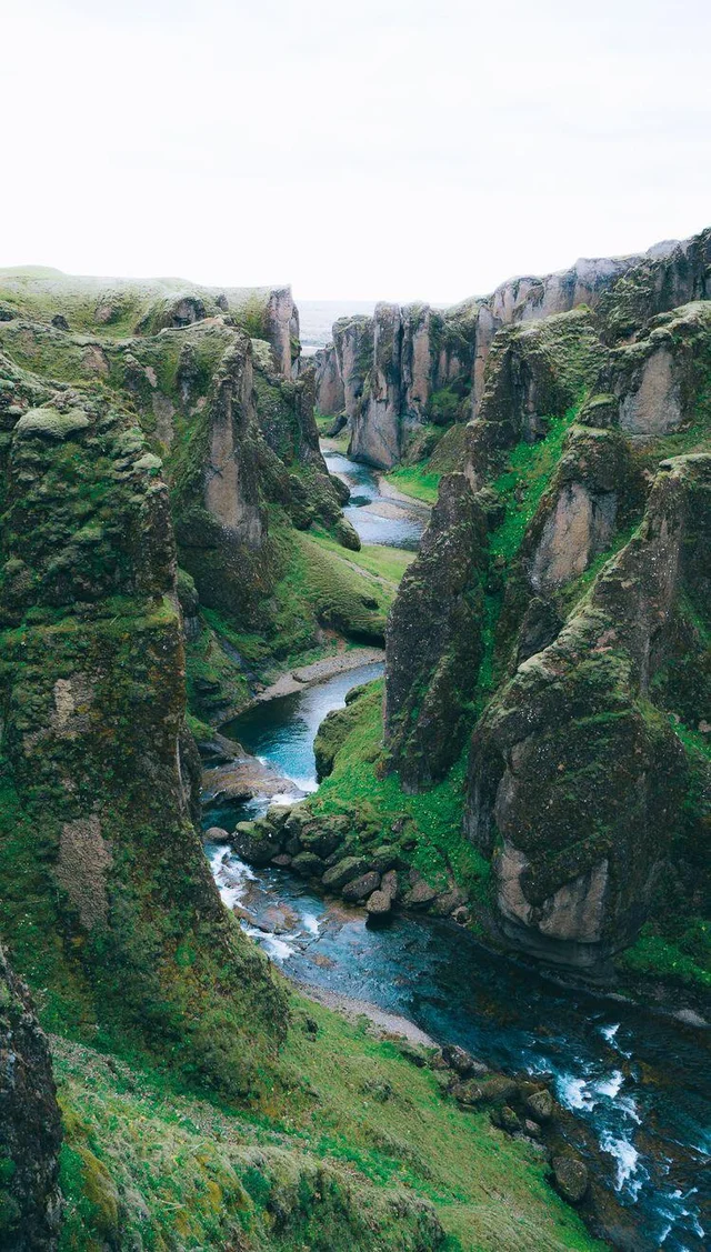 funny pics and randoms  - fjaðrárgljúfur canyon