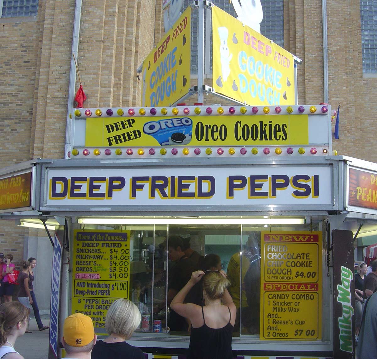awesome pics and memes - fair - Deep Fried Nut Butter Curs Kebis Oreo Cookies Deep Fried Pepsi Home of the Famous... Deep Fried. Snickers... $4.00 MilkyWay... $4.00 Reese'S... $4.00 Oreos. $3.50 Fried Pepsi. $4.00 Deep Fried Oreo Chocolate Sandwic And Int