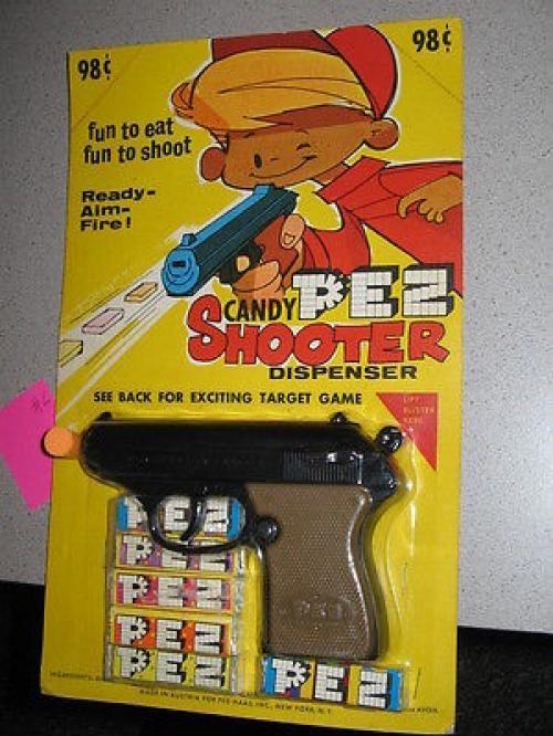 funny pics and memes - pez gun - 98 fun to eat fun to shoot Ready Alm Fire! Candy B3 Ter See Back For Exciting Target Game E3 Dispenser 98 Fee For Ne Masy New York T Day Both Kon