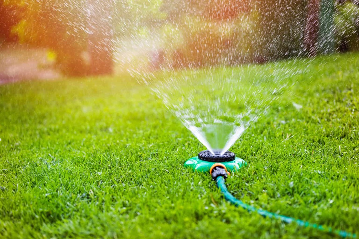 20 Awesome Pictures Of Sprinklers And Hose Nozzles