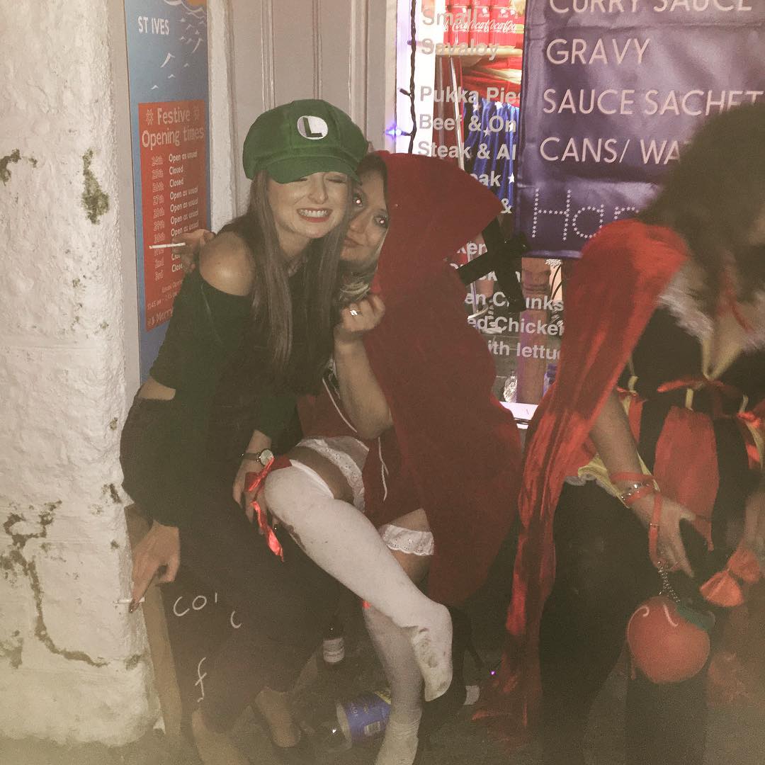 Pictures of Drunk Girls That Party Hard on a Friday Night