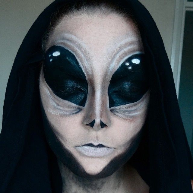 alien face painting