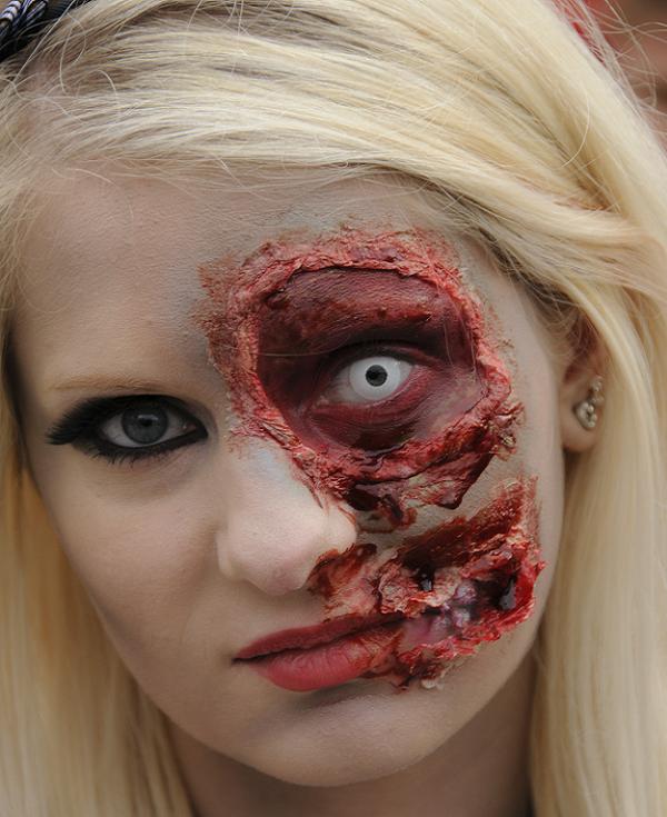 scary halloween makeup zombie
