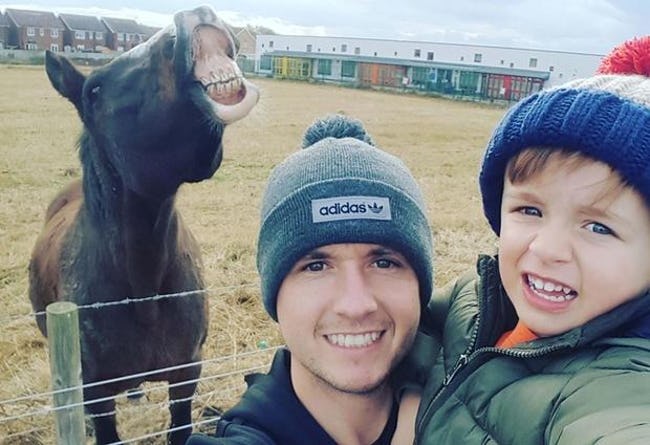 24 People Who Got Photobombed By Animals Out of Nowhere