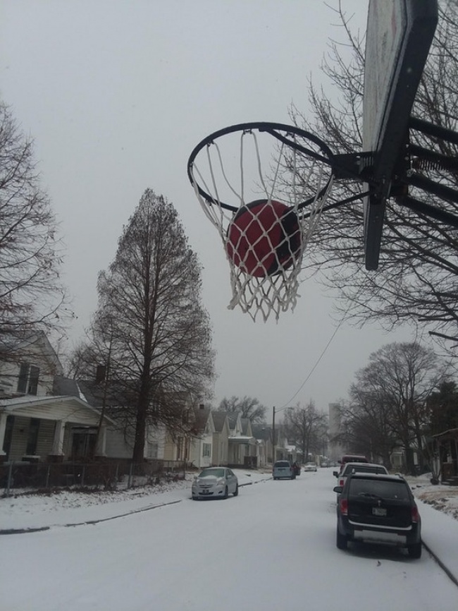 Playing basketball in winter is a bad idea.