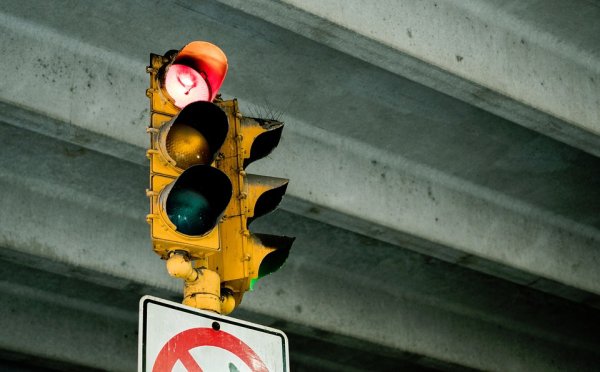 Traffic lights are responsible for about 2,000 deaths in the U.S. each year.