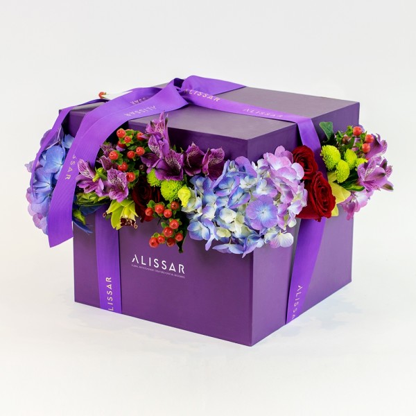 Looking to send flower gifts online? Send a bunch of beautiful and fresh flowers to express your love and emotion to recipients. Alissarflowers is a leading online flower service provider in UAE, Jordan and Qatar. Contact us to send flowers today.