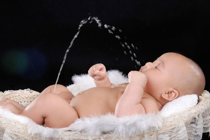 21 Newborn Babies Who Ruined The Perfect Photoshoot