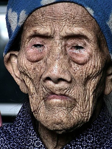 wrinkles oldest woman in the world -