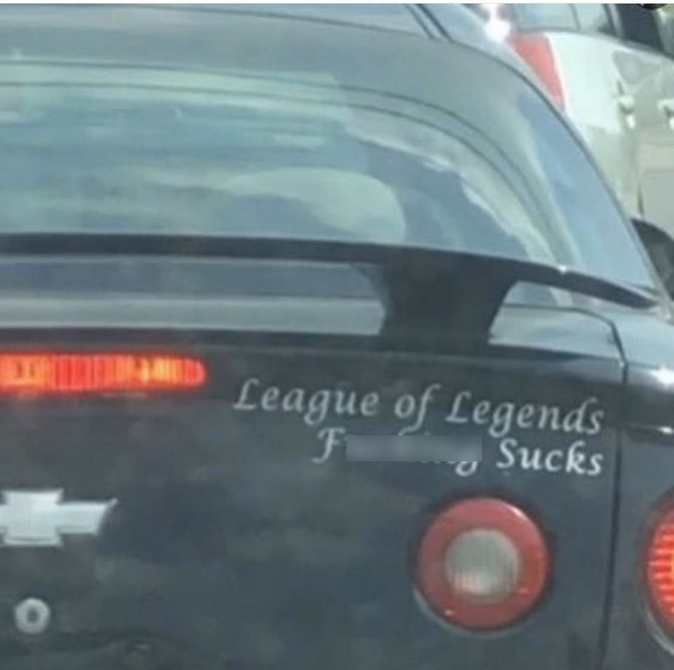 league of legends fucking sucks - League of Legends o Sucks
