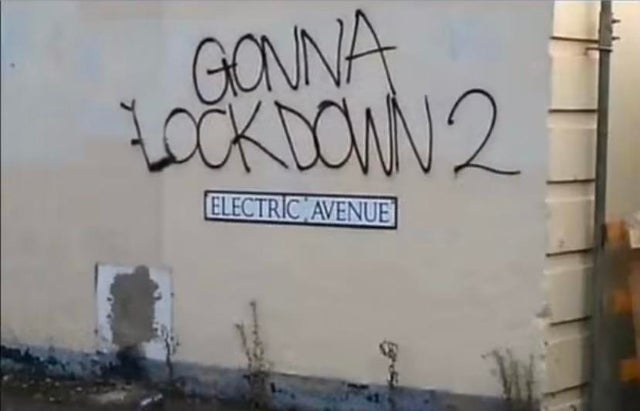 funny british graffiti - Gonna Lock Down 2 Electric Avenue
