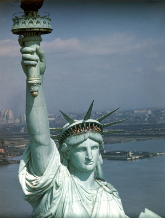 statue of liberty crown view