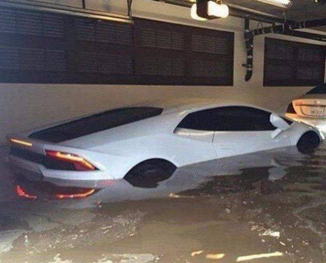 lamborghini in flood