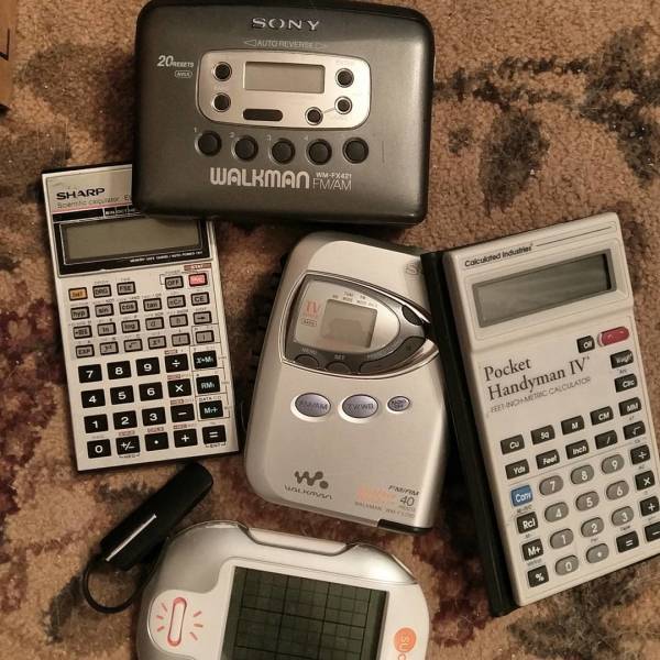 memes - electronics - Sony Sauter Ve 20 Walkman Man Sharp Cated in To Odd x o Pocket Handyman Iv Calculatos Feeting Va Van