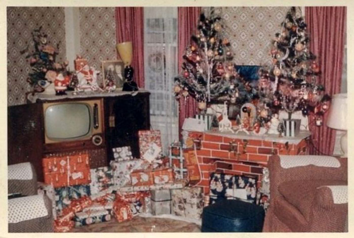 36 Photos Of Christmas Home Decor In The 1950s And 1960s