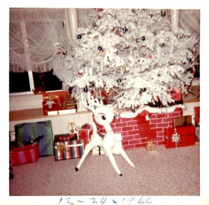 36 Photos Of Christmas Home Decor In The 1950s And 1960s