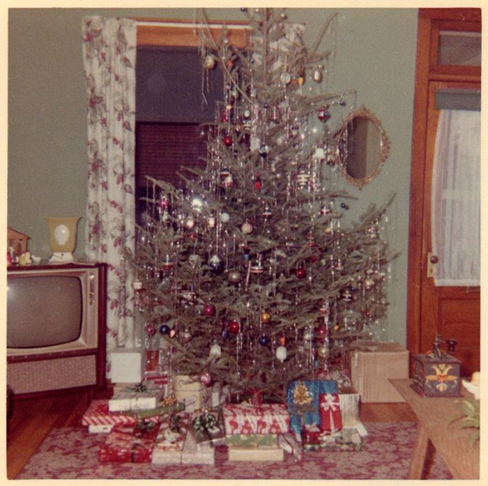 36 Photos Of Christmas Home Decor In The 1950s And 1960s