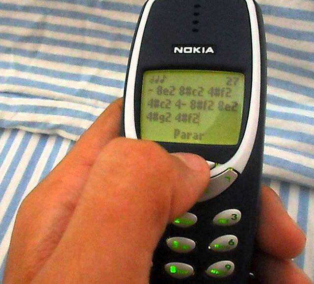 nostalgia feature phone