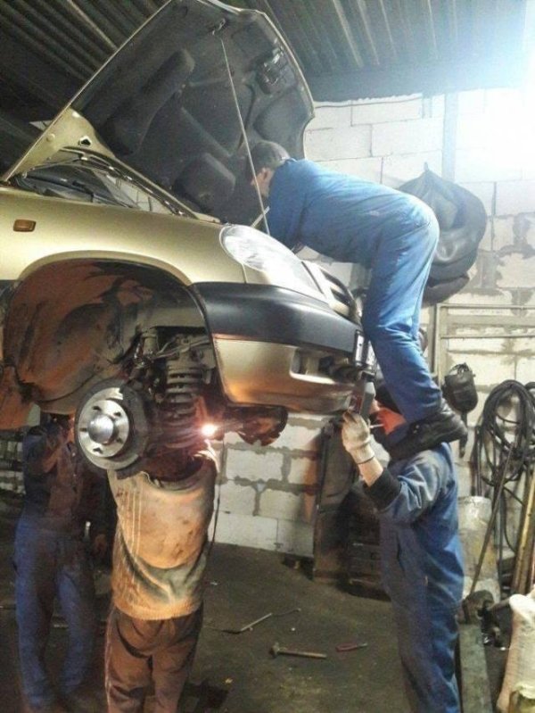 crazy car mechanic