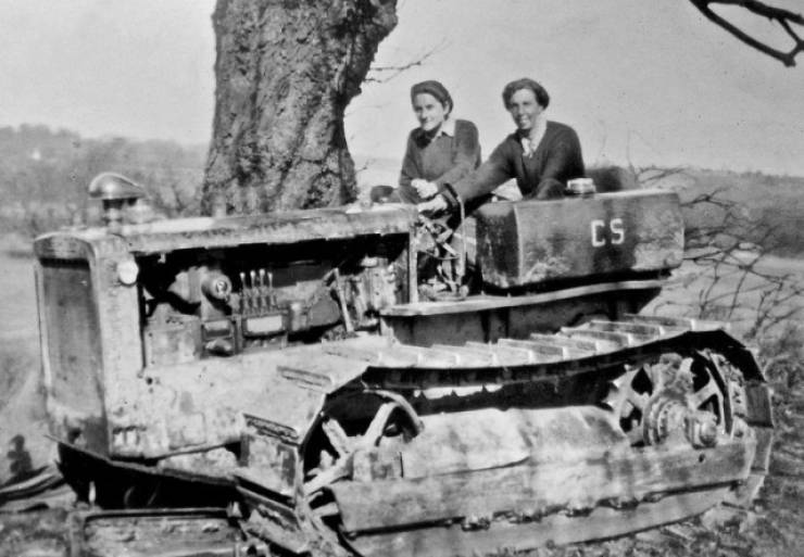 Women Who Worked As Lumberjacks During Wartime