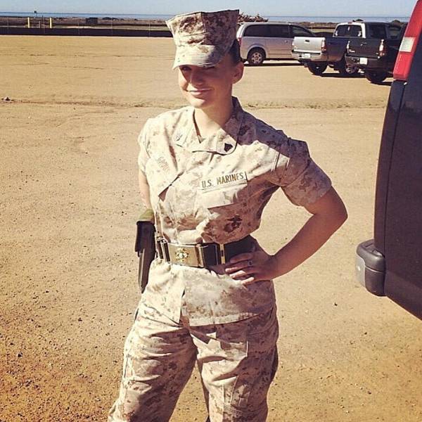 army girl attractive female marines