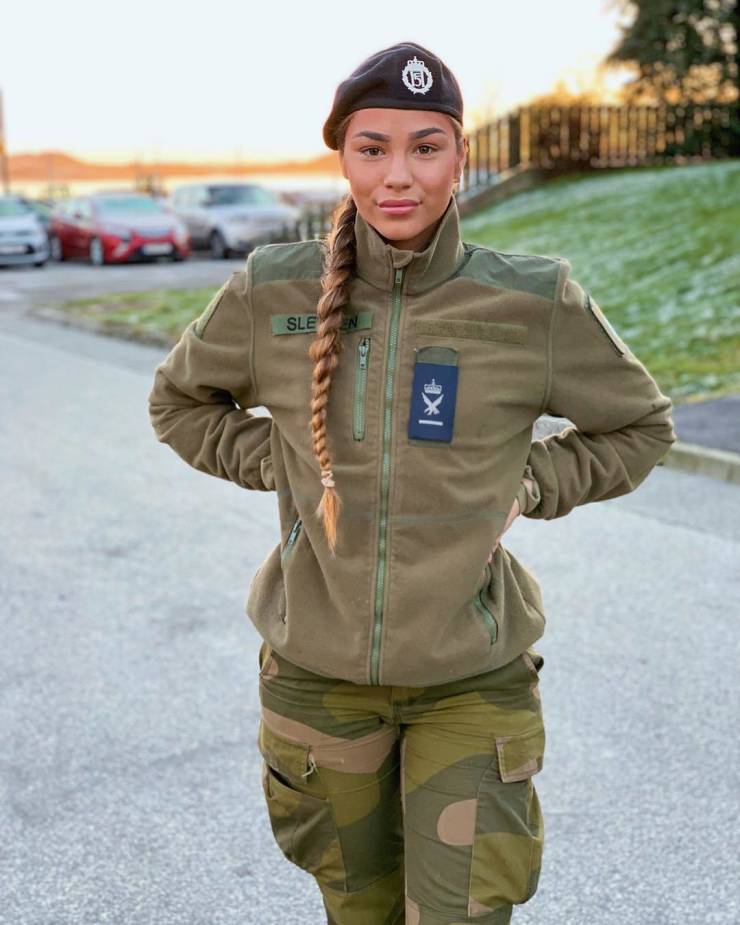 army girl Sle