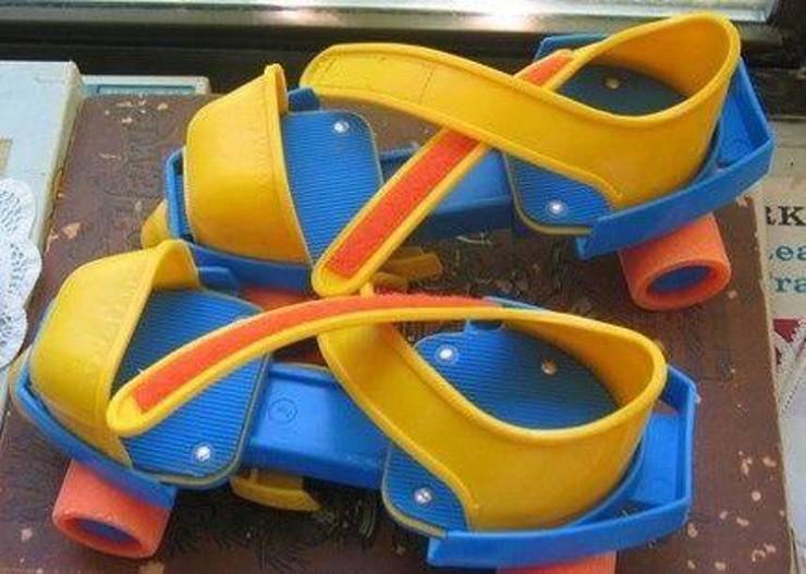 Anyone else have a pair of these 4-wheel roller skates?Anyone else have a pair of these 4-wheel roller skates?
