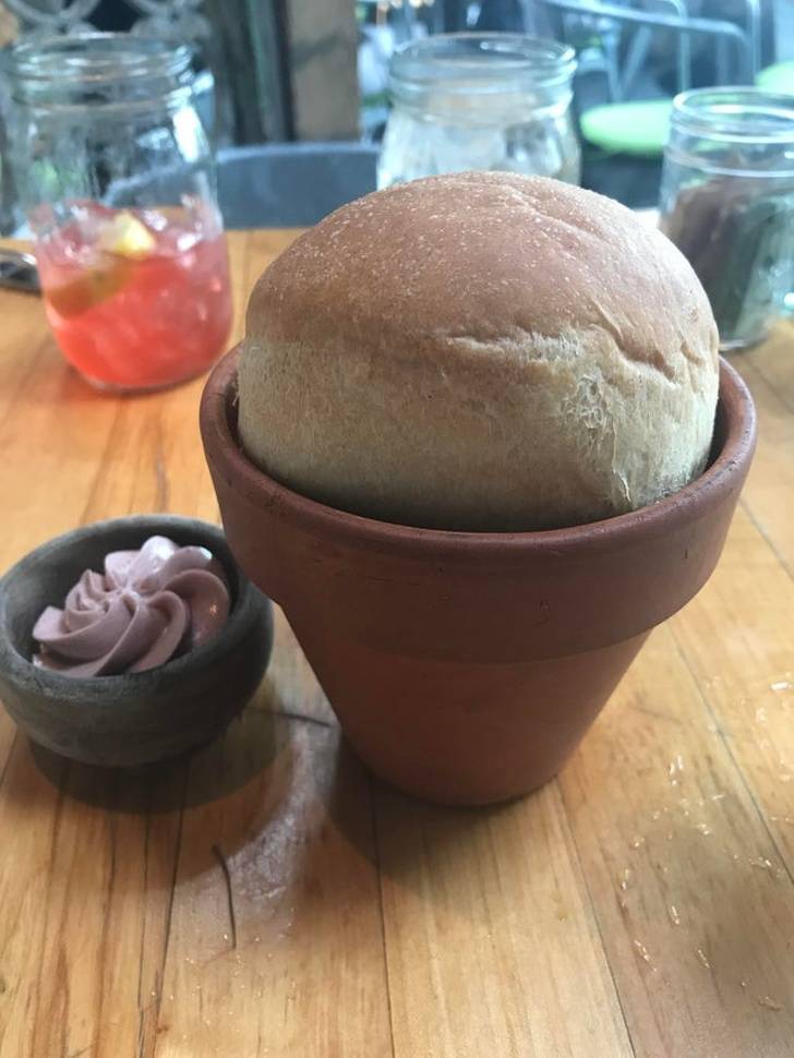 A pot of bread, of course!