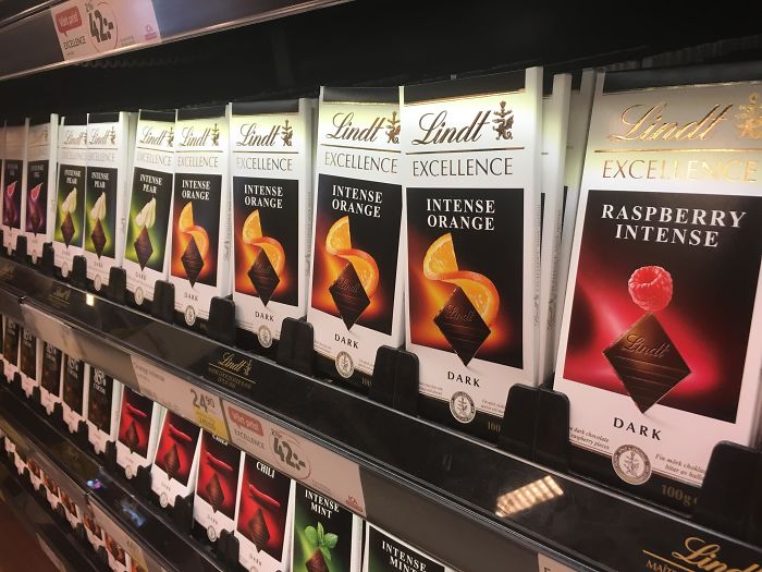 ocd Hand Lindt Lindt Llence Excellence Excellence Excellence Lince E Inese Mar Excelles Intense Orange Intense Orange Intense Orange Intense Orange Raspberry Intense Dark Dark Dark Inilsse 100g Anwense