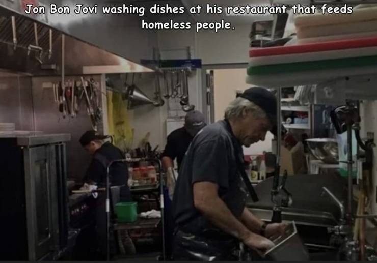 jon bon jovi soul kitchen - Jon Bon Jovi washing dishes at his restaurant that feeds homeless people.