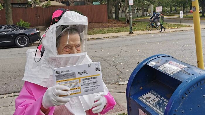 102-Year-Old Beatrice Lumpkin Put On A Face Shield And Gloves And Took Her Ballot To The Mailbox Today. When She Was Born, Women Couldn't Vote