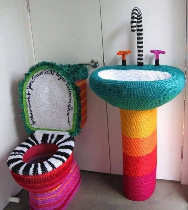 yarn bombing toilet