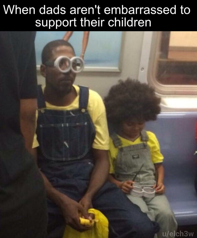 father son minion costume - When dads aren't embarrassed to support their children oe uelch3w