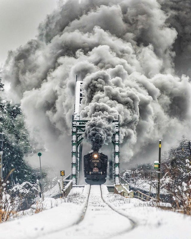 big boy train in snow - Ud