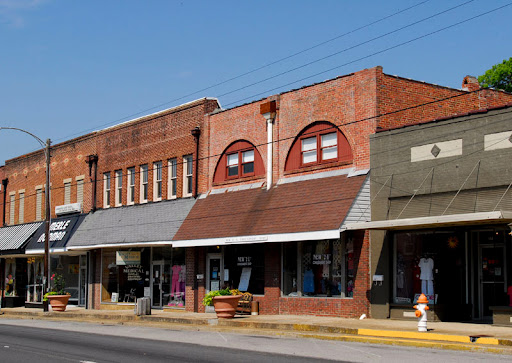 sketchy American cities  - Guntersville, Alabama