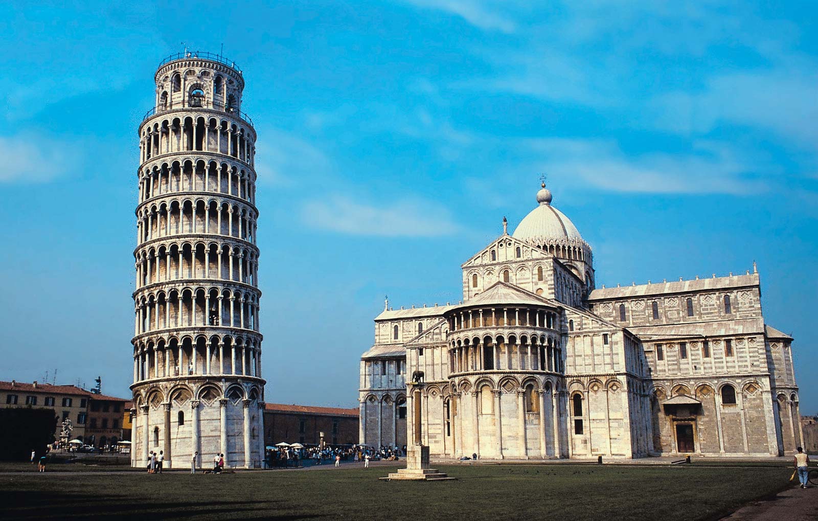 Disappointing Tourist Destinations --  Pisa the leaning tower