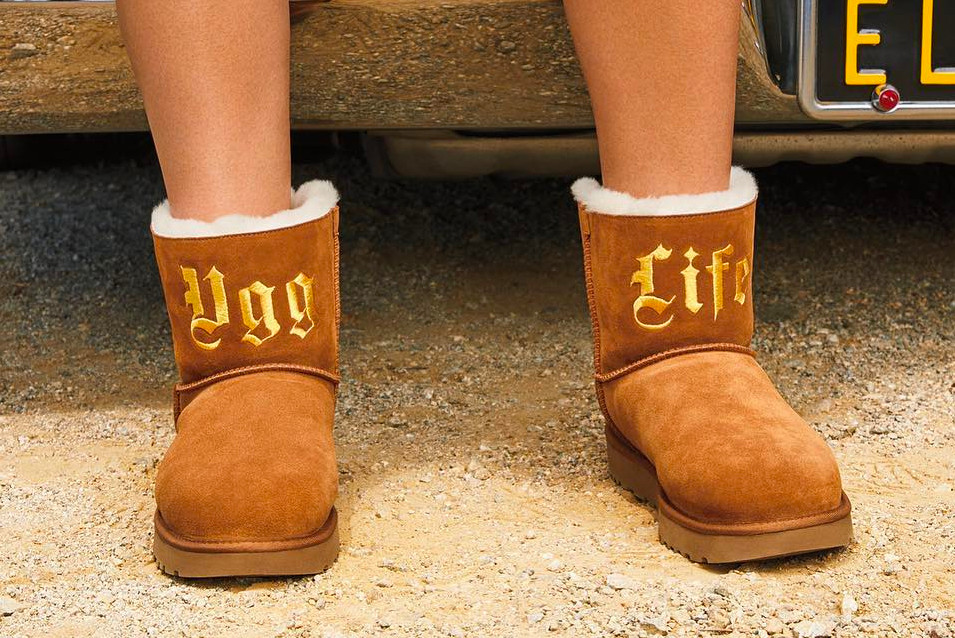 bad fashion trends - Those Uggs that look like my grandmother’s house slippers from 1947. All that fluff is not intended to be used on an outdoor shoe for a reason, and every time I see someone wearing them I think about them walking through an Arby’s bat